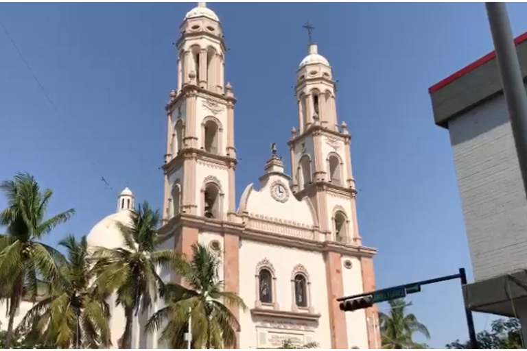 Repican campanas en iglesias de Culiacán por las víctimas de violencia