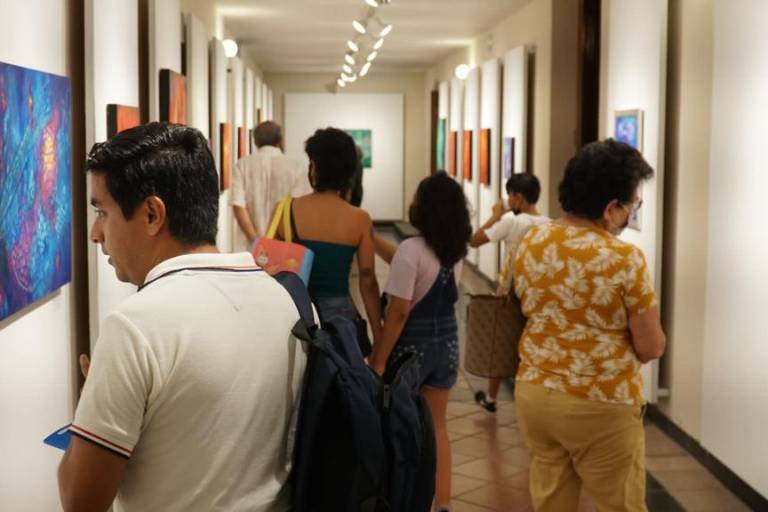 Martha Parra inaugura su exposición ‘La luz que nos habita’