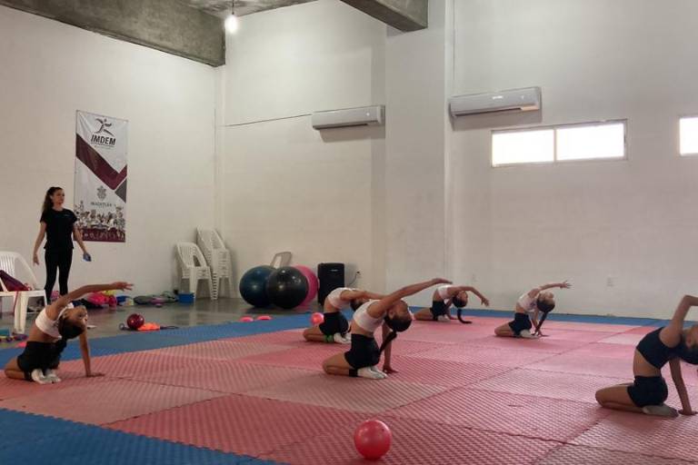 Da equipo de Gimnasia Rítmica Imdem muestra de avances técnicos