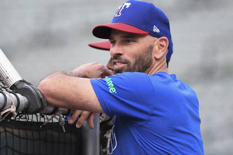 Rangers de Texas extiende contrato del mánager Chris Woodward