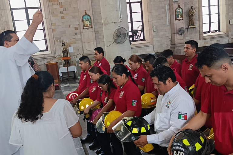 Destacan en misa la vocación de servicio de los Bomberos de Escuinapa