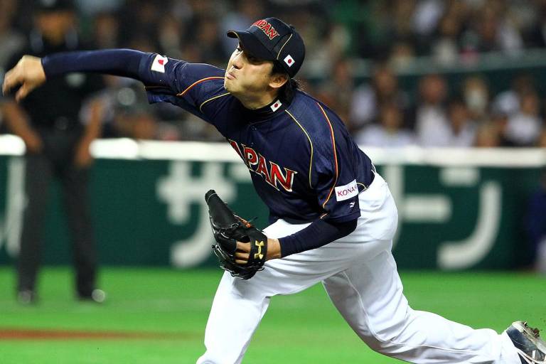Hirokazu Sawamura firma por dos años con Boston