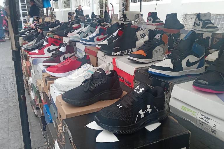 Acuden sinaloenses por su kit de corredor para el Maratón Internacional de Culiacán