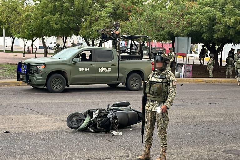 Militares arrollan a motociclista durante operativo en Culiacán