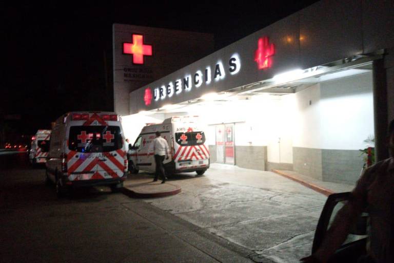 Hombre ingresa a un hospital de Culiacán tras recibir un impacto de bala