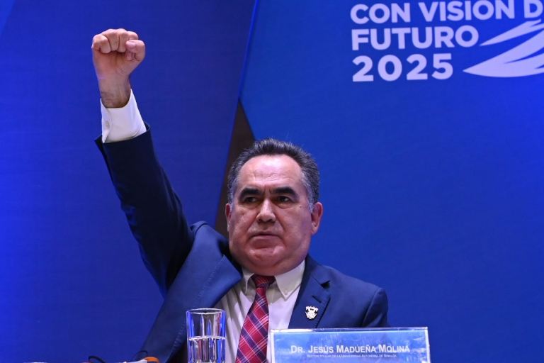 Fiscalía cita a Jesús Madueña Molina para revisión de medidas cautelares