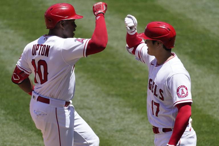 Angelinos madrugan y prevalecen ante Rangers