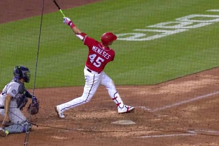 Jonrón clutch de Meneses guía a Nacionales sobre Rockies