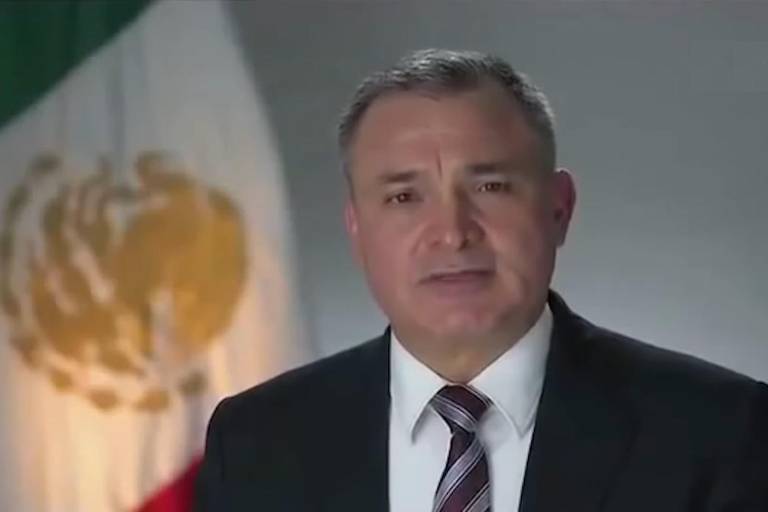 Gira Interpol fichas rojas contra esposa y hermanos de Genaro García Luna