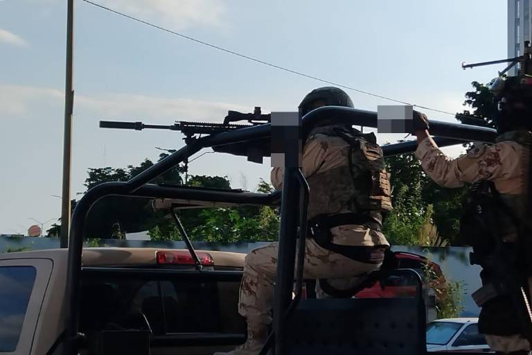 Balacera en sector Tres Ríos provoca evacuación en complejo departamental, en Culiacán