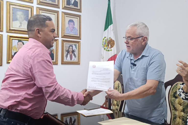 En Escuinapa, nombra a nuevo director de Desarrollo Económico tras renuncia de Fernanda Osuna Crespo