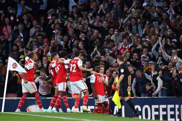 Arsenal recupera la punta con triunfo ante el Liverpool