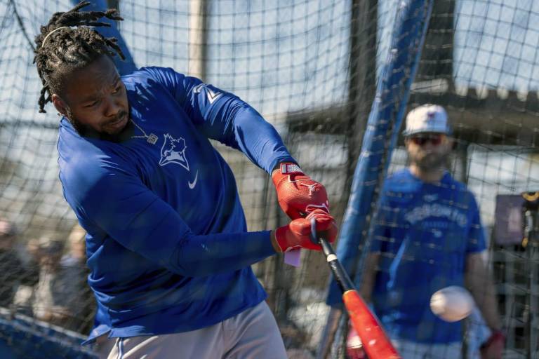 Vladimir Guerrero Jr. llega a los entrenamientos enfocado en su condición física