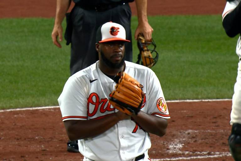 Bautista y Williams son reconocidos como los Relevistas del Año