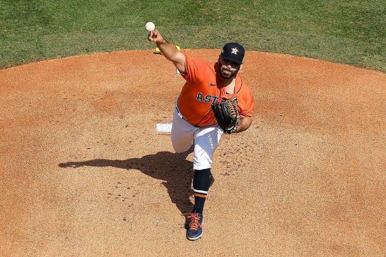 Mazatleco José Urquidy abrirá este lunes el Juego 3 ante Medias Rojas en Fenwaw Park