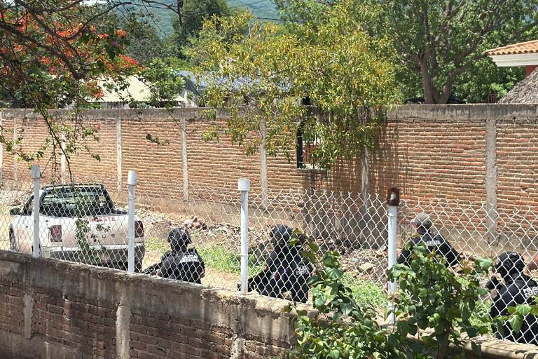 Periodistas quedan atrapados en fuego cruzado durante enfrentamiento en El Pozo, Imala