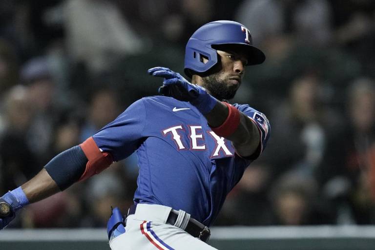 J.P Martínez pasa de Rangers a Bravos en cambio por Tyler Owens