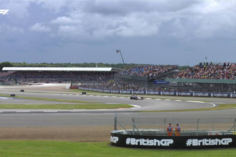 Checo Pérez finaliza tercero en segunda práctica del GP de Gran Bretaña