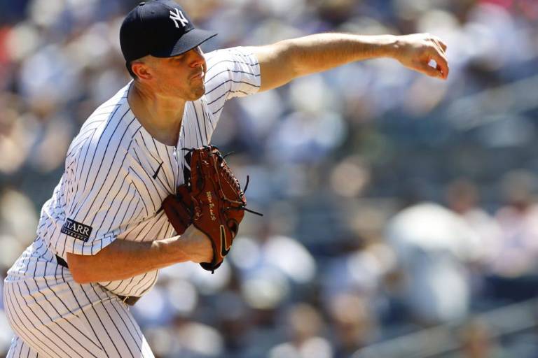 Rodón luce y Yanquis vencen a Rangers en primer juego de doble cartelera