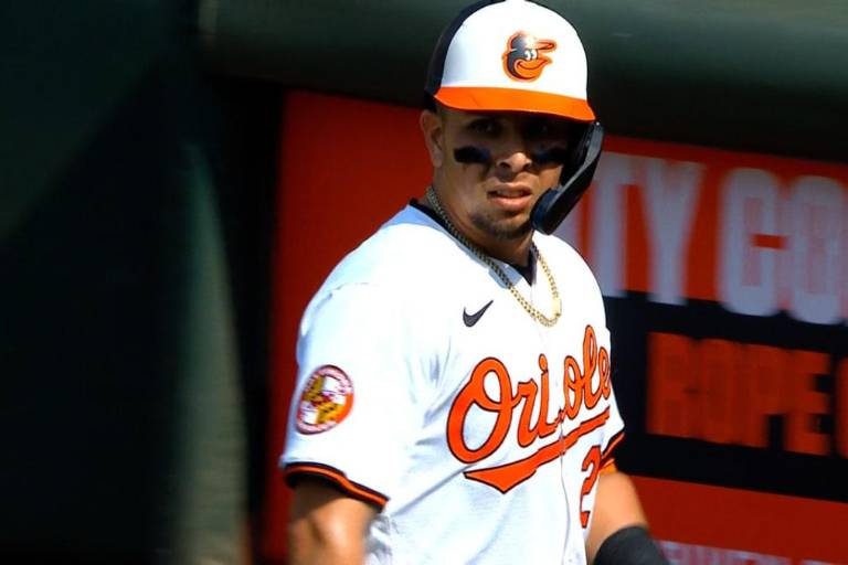 Jonrón de Santander comanda paliza de Orioles contra Azulejos