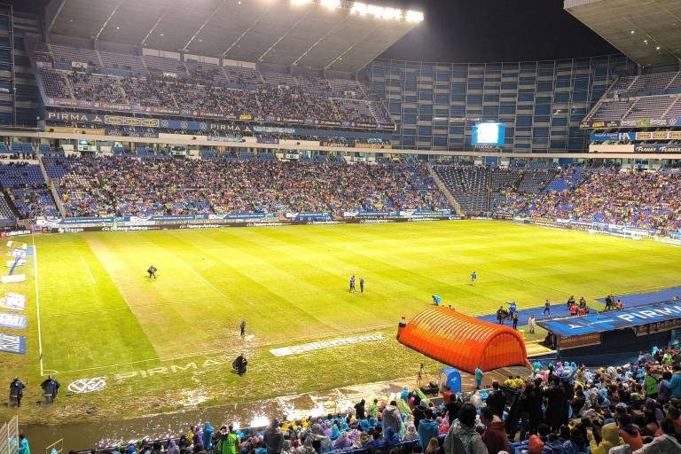 Reprograman el Puebla-Chivas por intensa lluvia