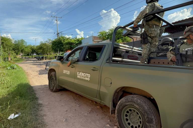 Identifican a 4 de los hombres atacados a balazos en Las Coloradas, en Culiacán