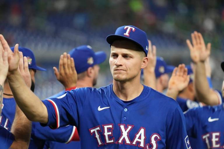 Seager extiende racha y la ofensiva de Rangers despierta para triunfar en Miami