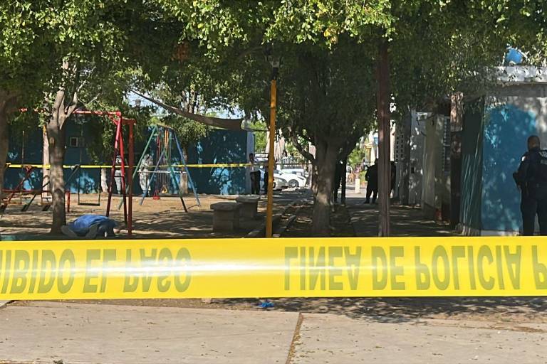 Ataque armado deja dos hombres muertos en parque de Infonavit Barrancos, en Culiacán