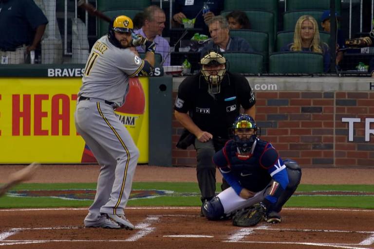 Cerveceros de Milwaukee estalla y encadena cuarta victoria