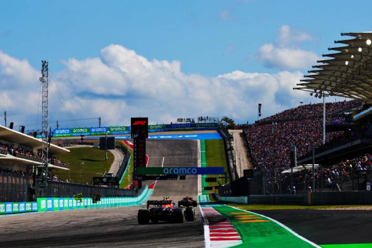 Checo Pérez vuelve a subir al podio en el Gran Premio de Estados Unidos