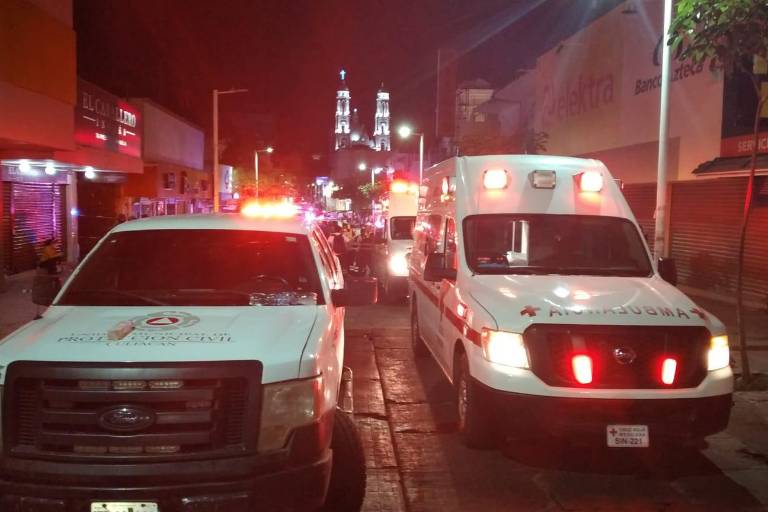 Heridos del derrumbe en zapatería del Centro de Culiacán están en observación
