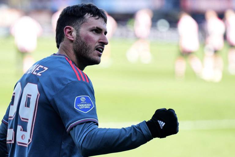 Santiago Giménez guía con su gol al triunfo del Feyenoord