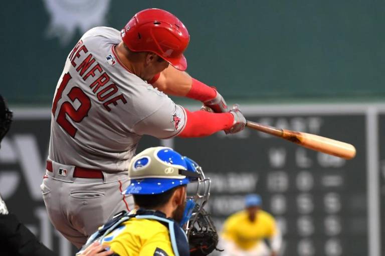 Jonrón de Hunter Renfroe evitan barrida de Angelinos en Fenway Park