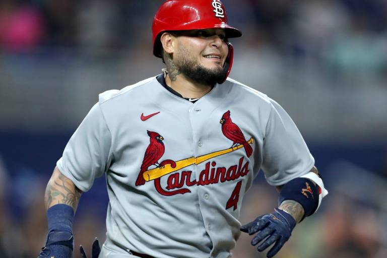 Yadier Molina, a la lista de lesionados