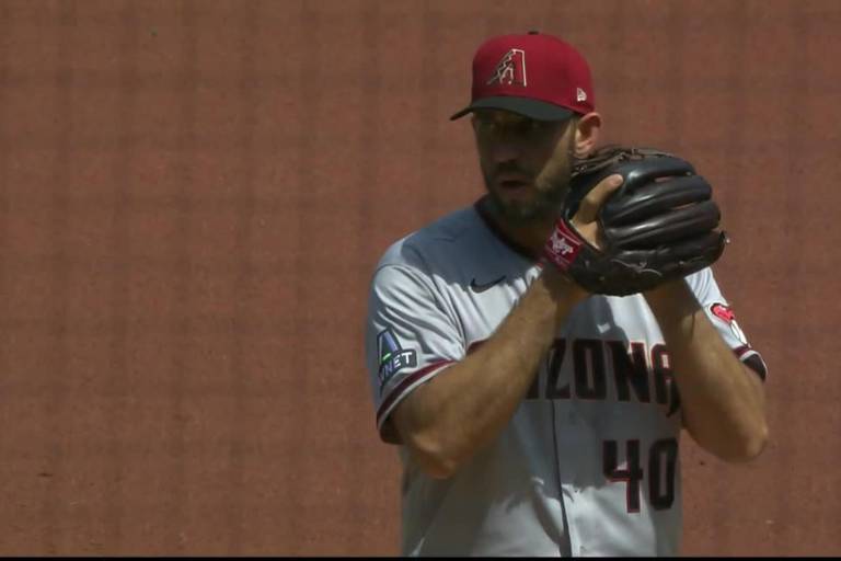 Bumgarner designado para asignación por los D-backs