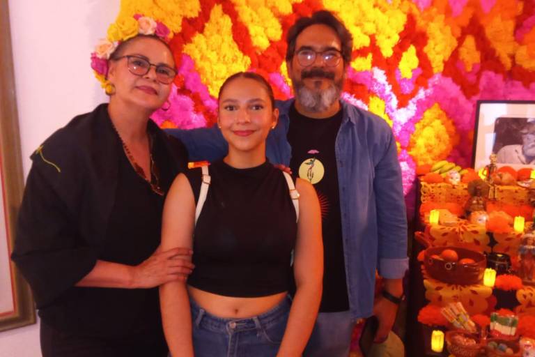 Recuerdan al artista oaxaqueño Francisco Toledo con Altar de Muertos en el Masin