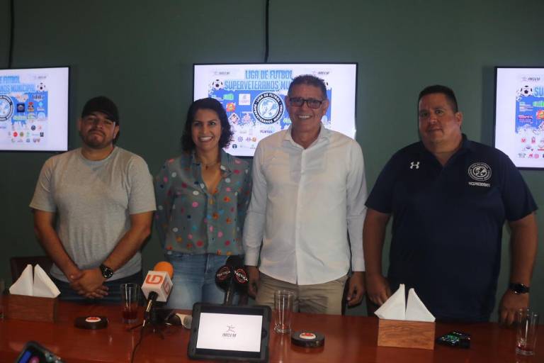 Presentan temporada 2023-2024 de la Liga de Futbol Superveteranos