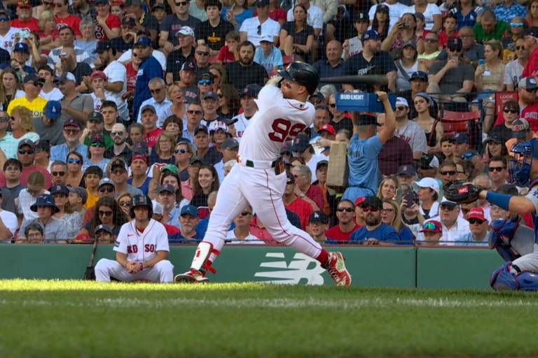 Verdugo ingresa a un club élite al abrir con HR tres juegos seguidos