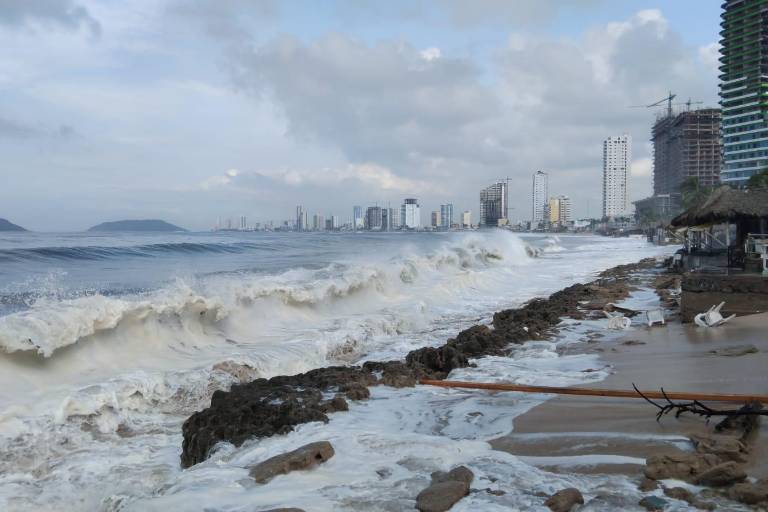 Prevén lluvias fuertes a puntuales intensas para Sinaloa por el huracán Priscilla