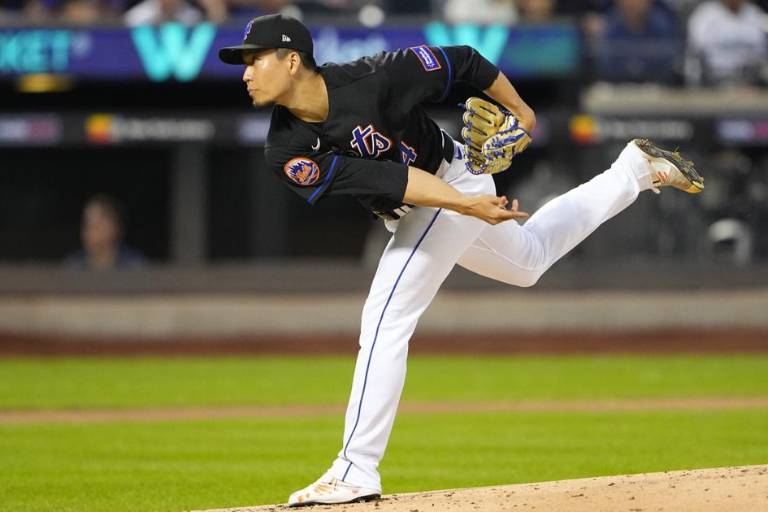 Senga se acerca a los Mets tras una sesión ‘venenosa’ contra bateadores