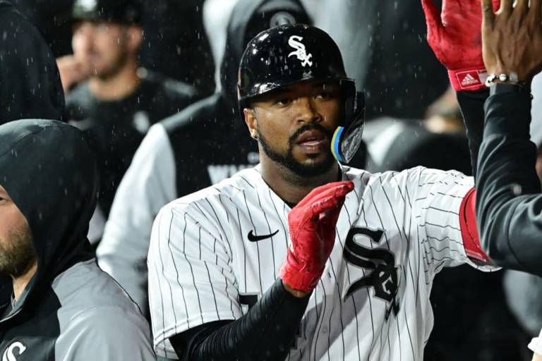 Eloy Jiménez estaría cerca de volver con los Medias Blancas