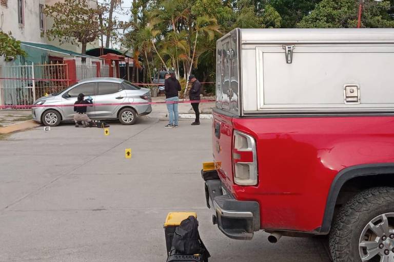 Localizan auto de presunto homicida de mujer asesinada en motel de Mazatlán