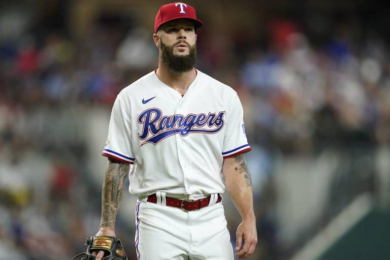 Rangers designan para asignación a Dallas Keuchel