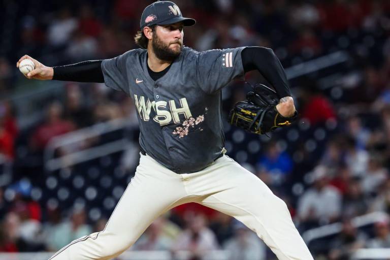 Trevor Williams renueva por dos años con Nacionales