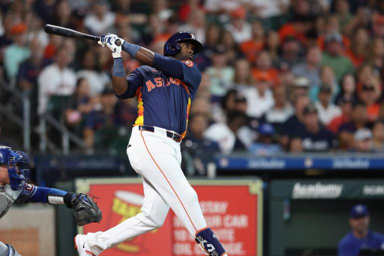 Yordan Álvarez deja huella en Houston con cuarta temporada seguida de 30 jonrones