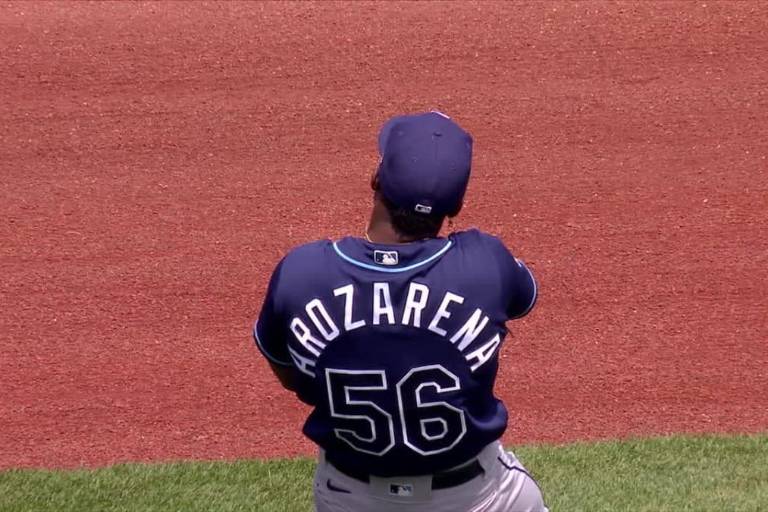 Arozarena le roba imparable a Joey Meneses (VIDEO)