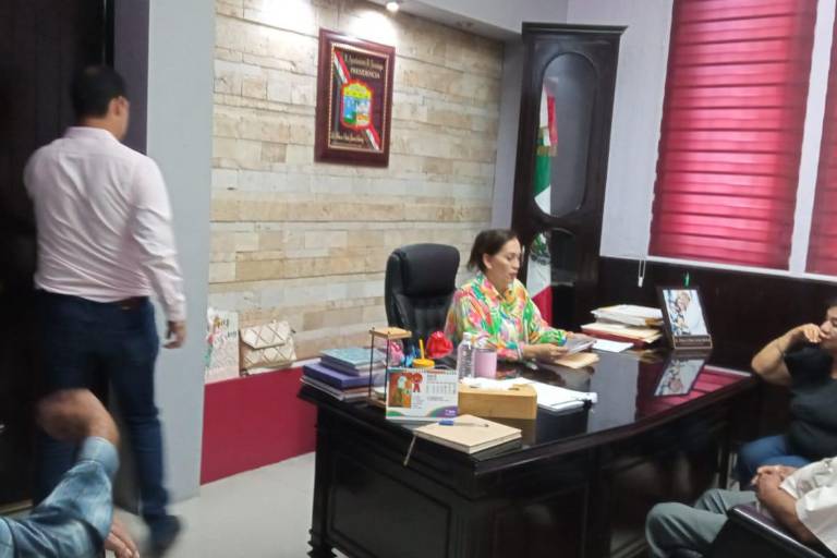 Alcaldesa de Escuinapa da esperanza a pensionados de la Jumapae