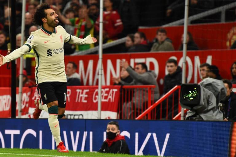 El Liverpool humilla 5-0 al Manchester United en Old Trafford con triplete de Salah