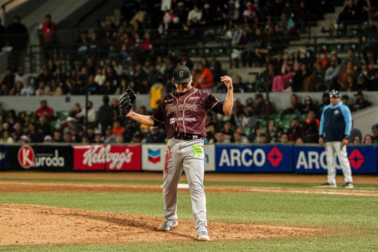 Tomateros de Culiacán iguala serie en Guasave