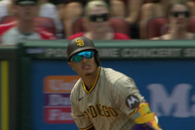 Jonrones de Machado y Soto guían paliza de Padres ante Rojos